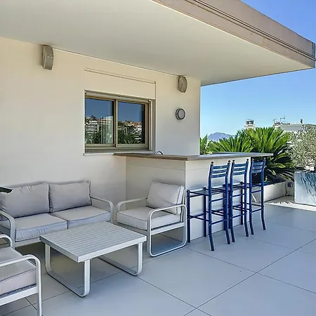 Penthouse 2-bedroom With 360º Views And Parking * Cannes