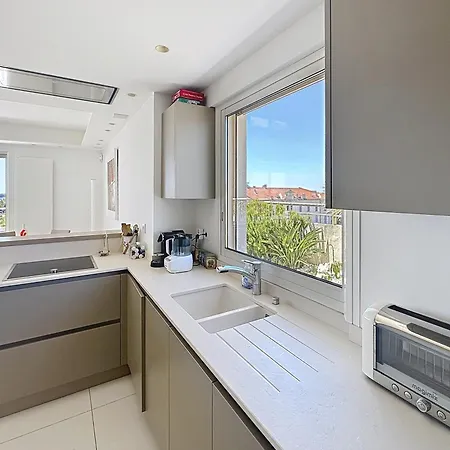 Apartmán Penthouse 2-bedroom With 360º Views And Parking *