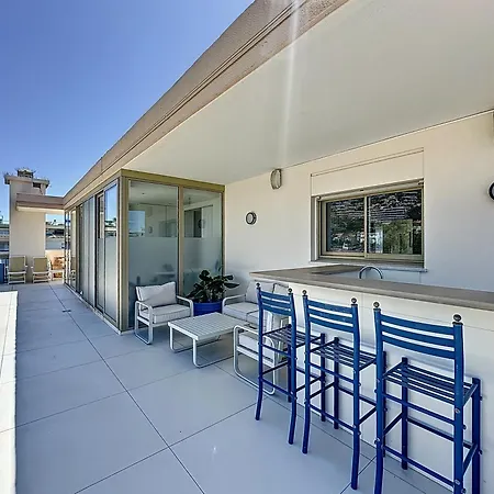 Penthouse 2-bedroom With 360º Views And Parking Apartmán Cannes