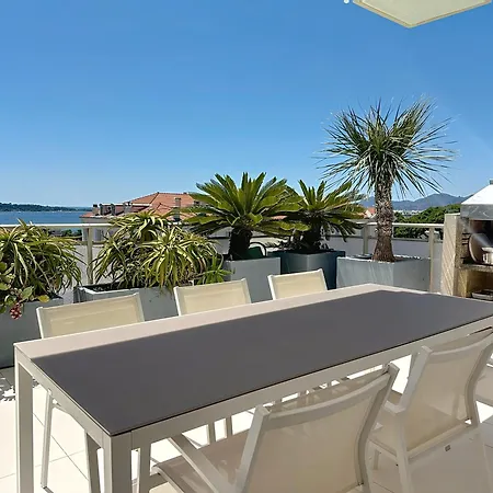 Apartmán Penthouse 2-bedroom With 360º Views And Parking Cannes