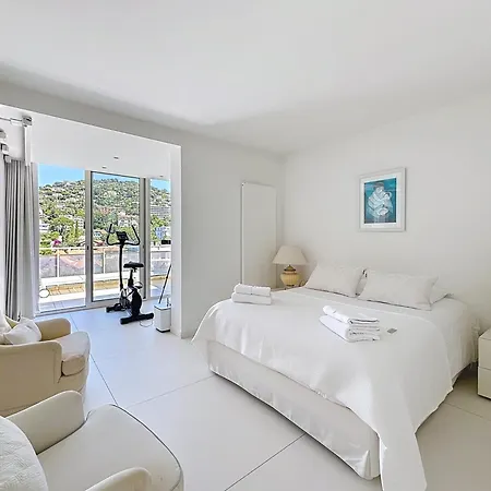 Apartmán Penthouse 2-bedroom With 360º Views And Parking Cannes